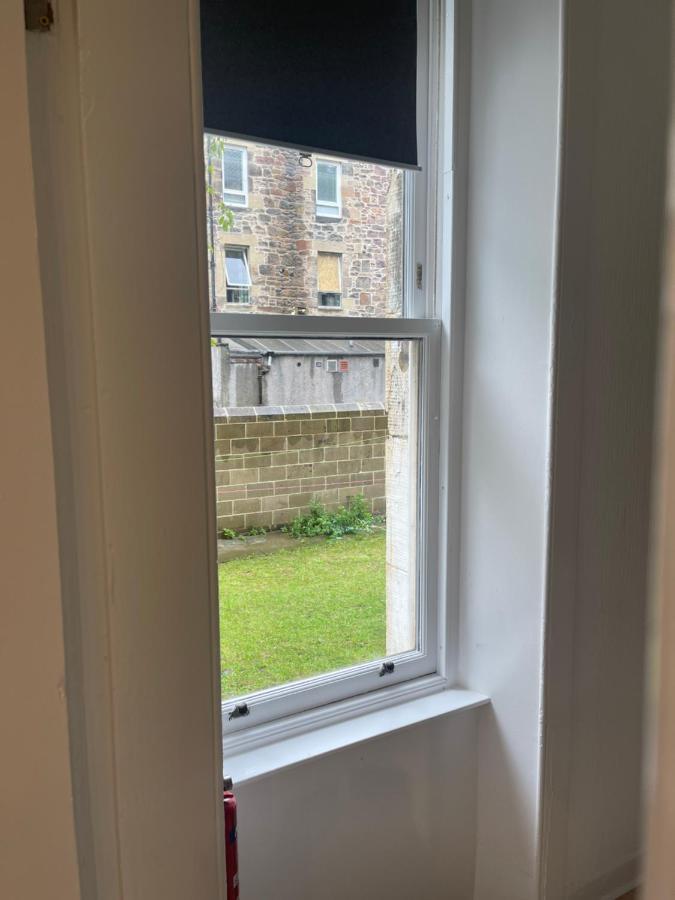 Ground Floor 1 Bedroom Flat In The City Centre 爱丁堡 外观 照片