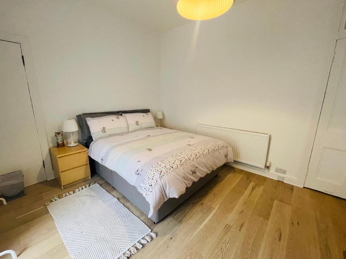 Ground Floor 1 Bedroom Flat In The City Centre 爱丁堡 外观 照片