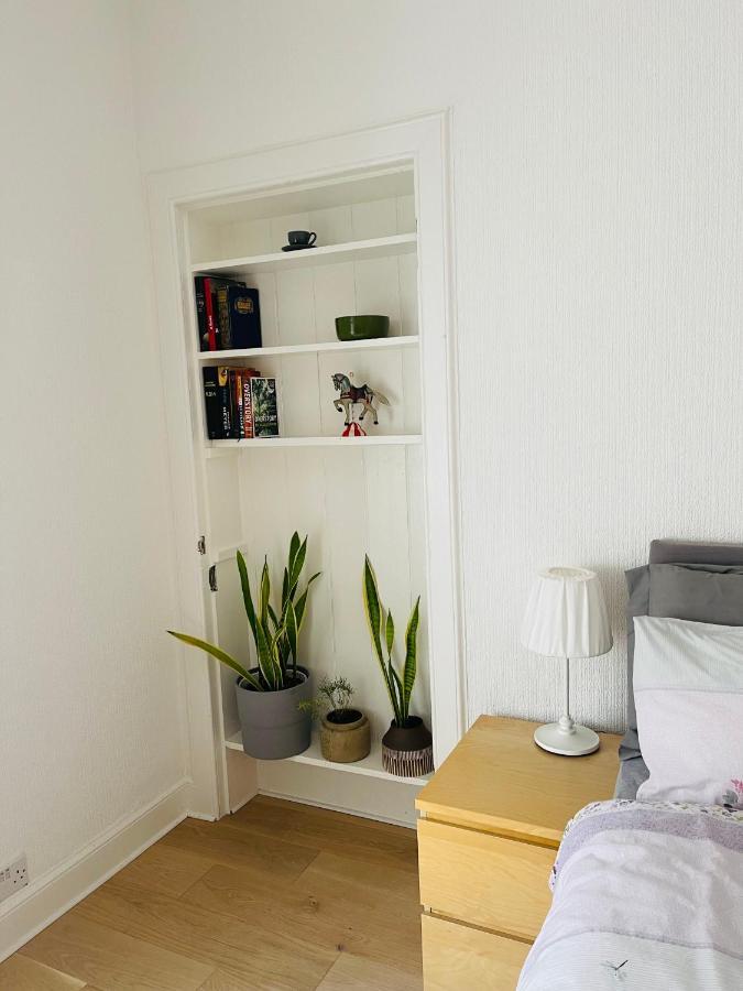 Ground Floor 1 Bedroom Flat In The City Centre 爱丁堡 外观 照片